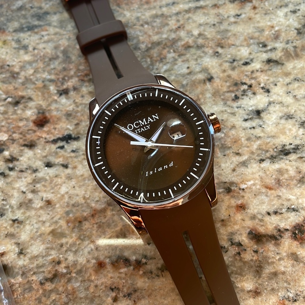 New Men’s Locman Island brown watch with rubber strap